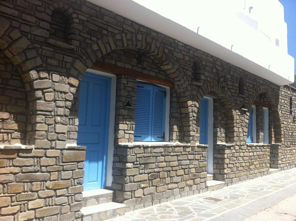 paros