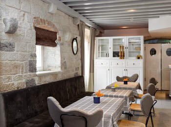 xii century heritage hotel
