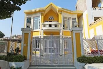Hotel Narayana Palace,Khajuraho>>Chhatarpur,2 star