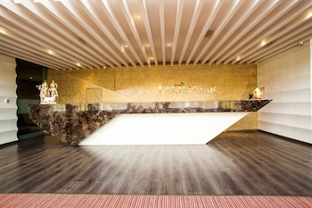 hotel lakhdatar