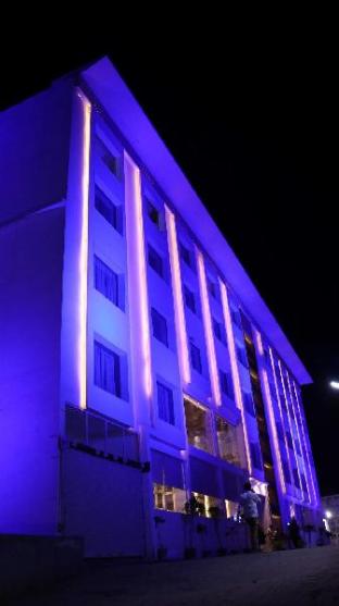 hotel lakhdatar