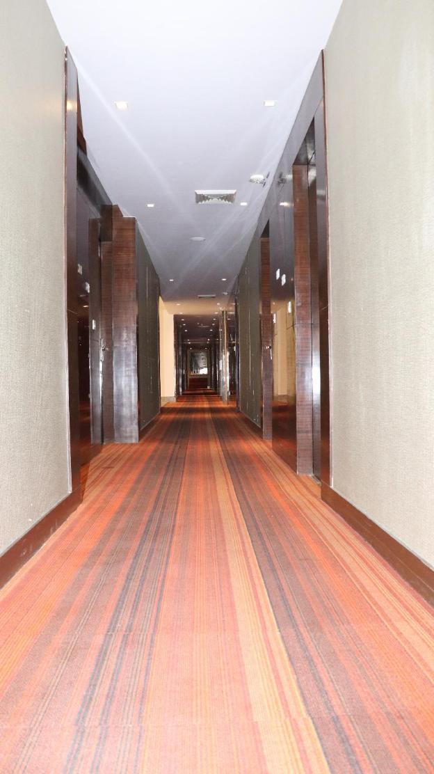 hotel lakhdatar