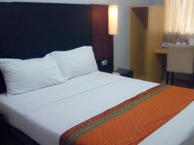 hotel omega karawang