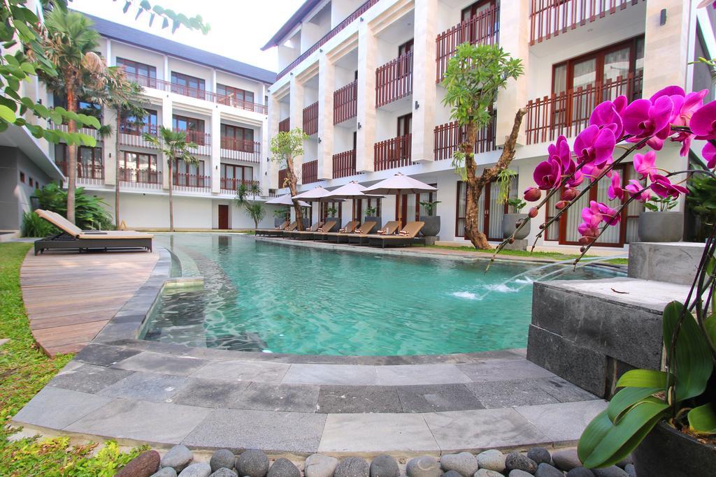 Grand La Walon Hotel,Kuta>>Bali,3 star