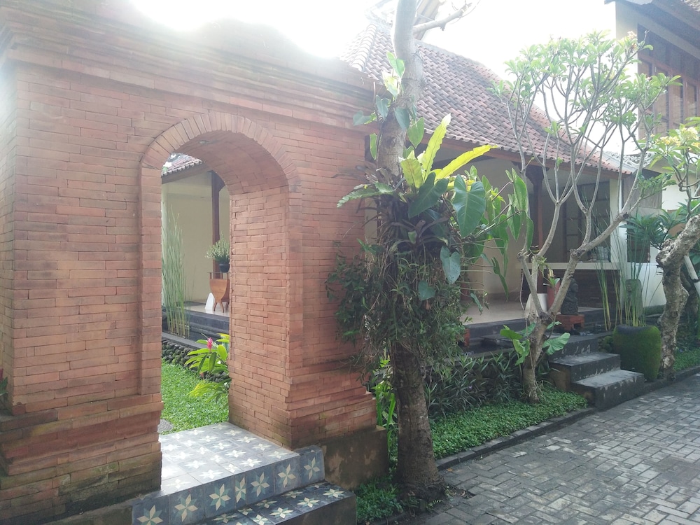 sapodilla ubud