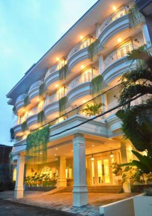 Amalfi Seminyak,Jl. Petitenget, Kendal No. 8,4 star