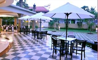 Puri Saron Seminyak,Kuta>>Bali,4 star