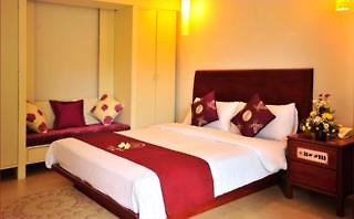 Puri Saron Seminyak,Kuta>>Bali,4 star