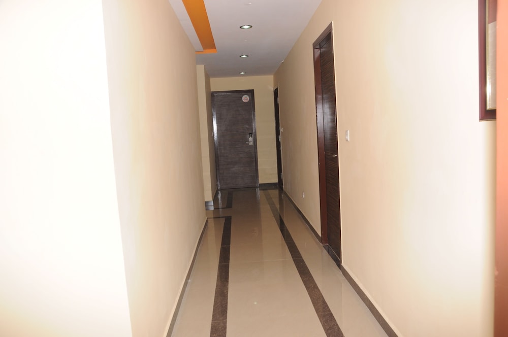 hotel orange inn manapakkam chennai