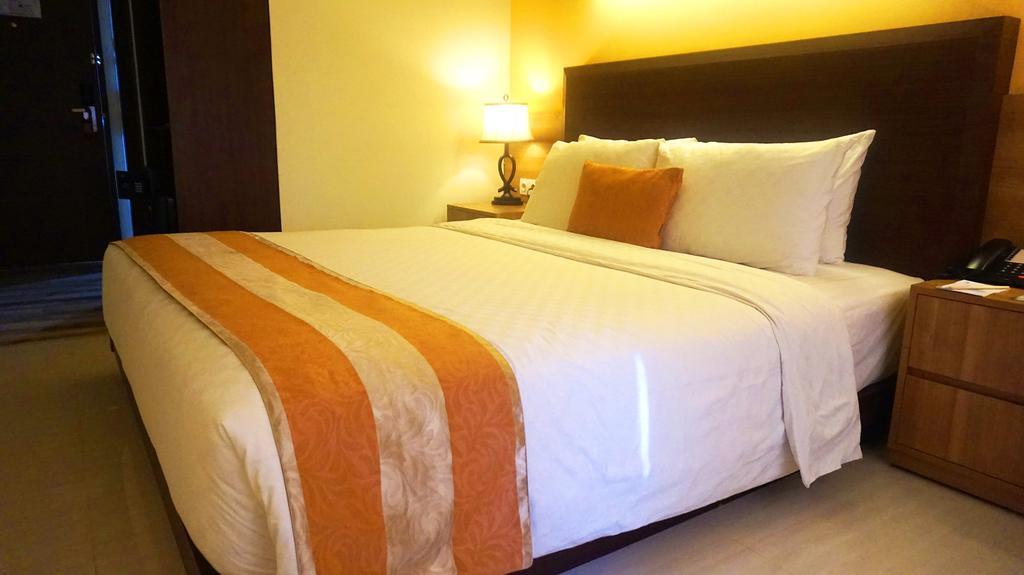 sapphire sky hotel and conference