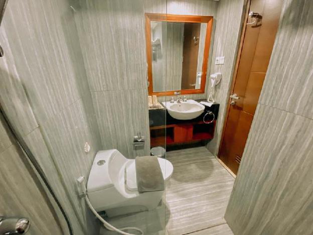 sapphire sky hotel and conference