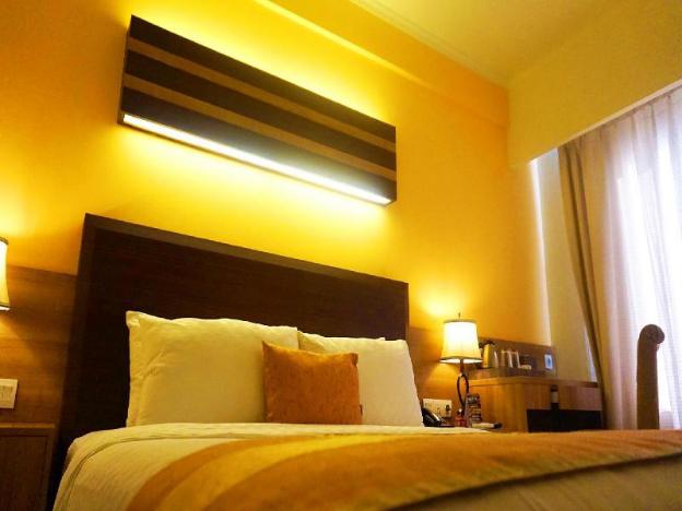 sapphire sky hotel and conference