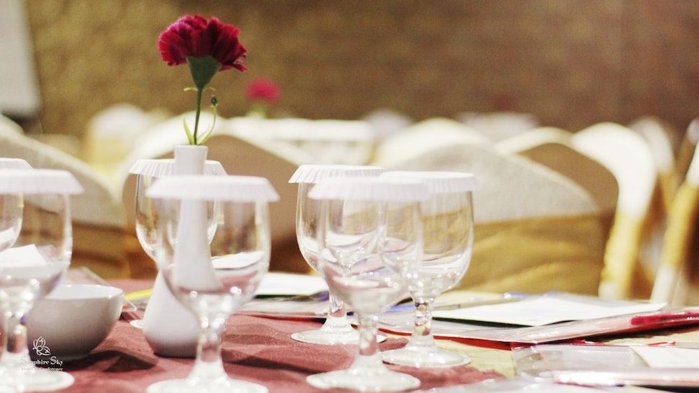 sapphire sky hotel and conference