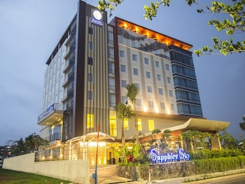 sapphire sky hotel and conference