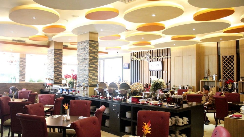 sapphire sky hotel and conference