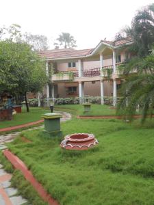 Hotel Sadhabishegam,Nagapattinam>>Mayiladuthurai,2 star