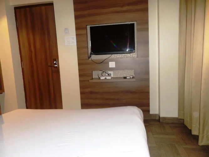 hotel rajvikas residency