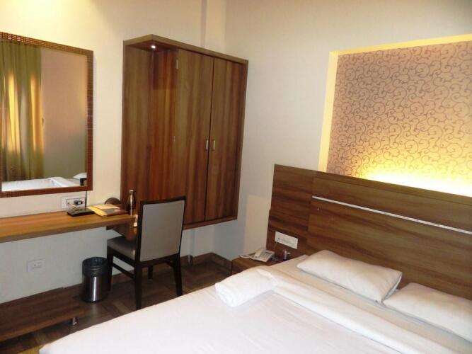 hotel rajvikas residency