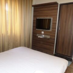 hotel rajvikas residency