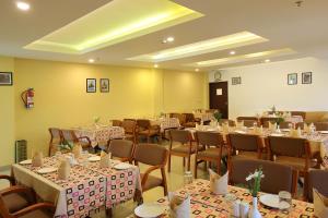 Park Residency Kuttiyadi,Kozhikode>>Kollam,3 star