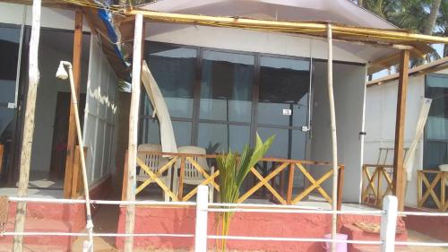 kashinath beach huts