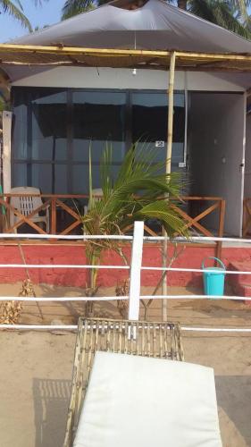 kashinath beach huts