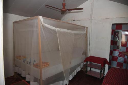 kashinath beach huts