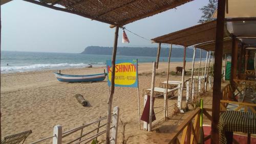 kashinath beach huts