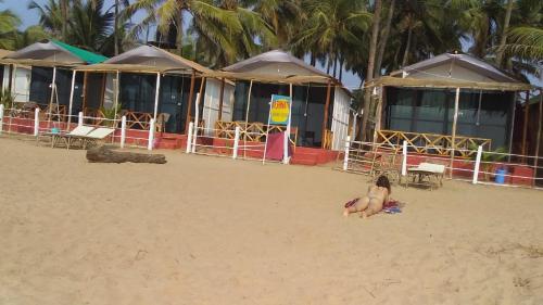 kashinath beach huts