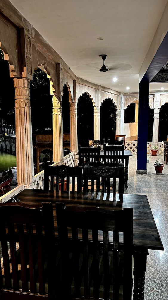 hotel radhika palace pushkar