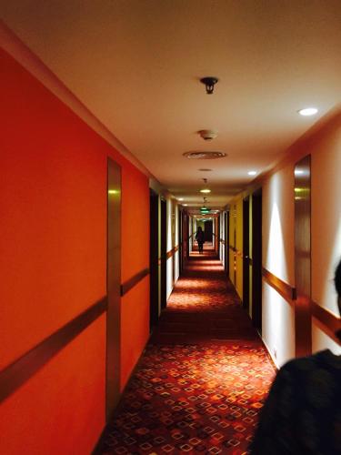 Hotel Mothimahal,M.G Rd, Bridge, Near Kottapuram M.G Rd, Bridge, Near Kottapuram, Thrissur,1 star