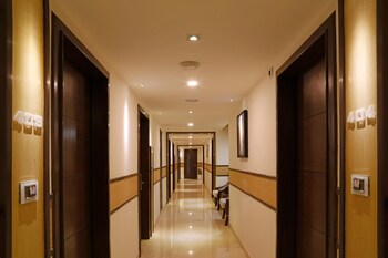 hotel ln courtyard