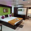 Rl Grand,Cinema Road,3 star