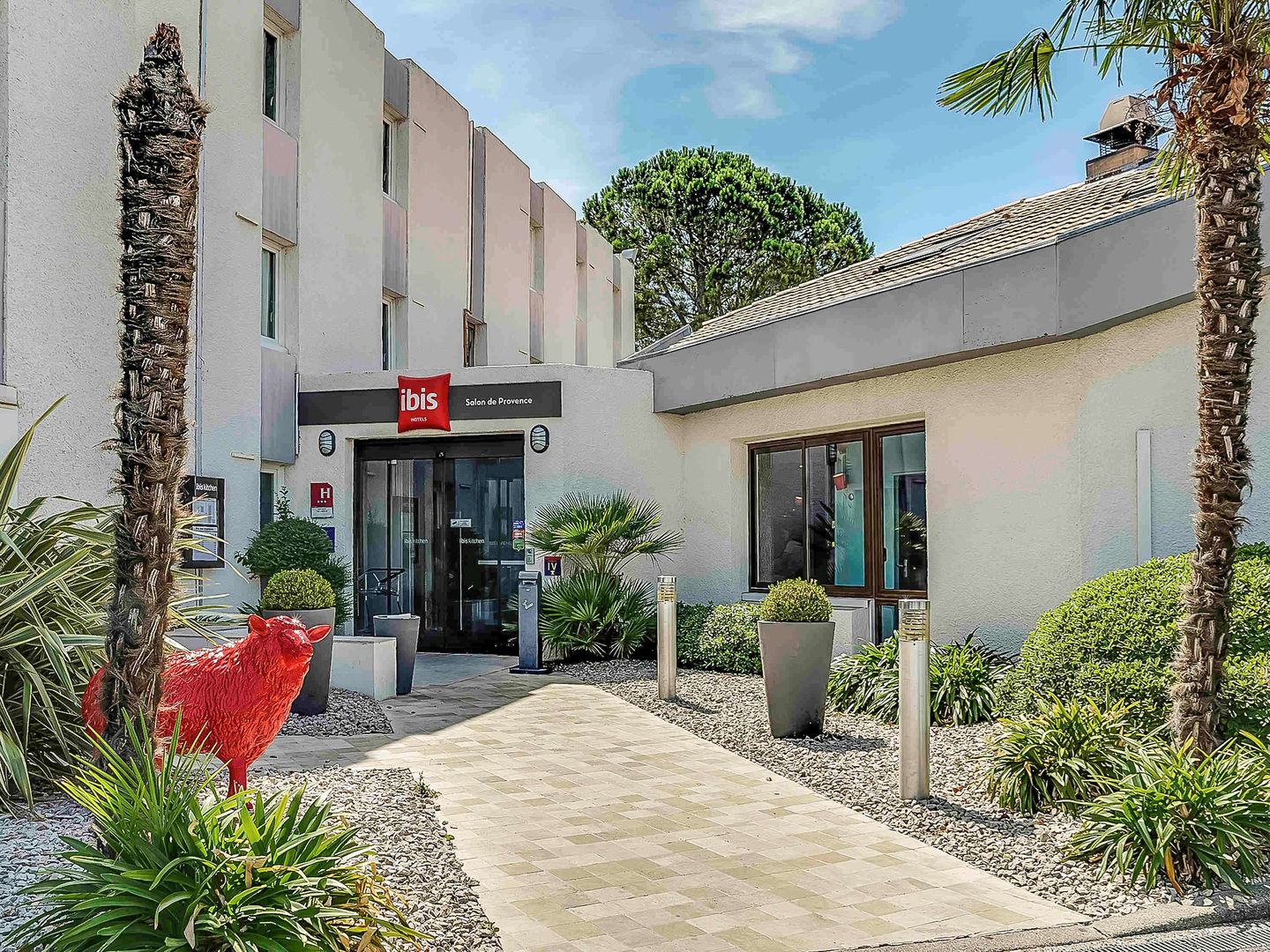 ibis salon de provence sud