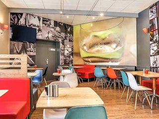 ibis salon de provence sud