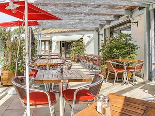 ibis salon de provence sud