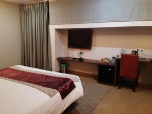 Hotel Poinisuk,Laitumkhrah>>Shillong,3 star