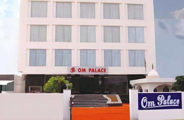 hotel om palace