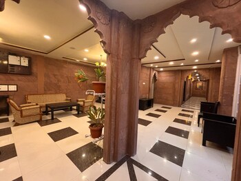 om heritage hotel