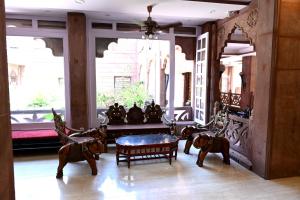 om heritage hotel