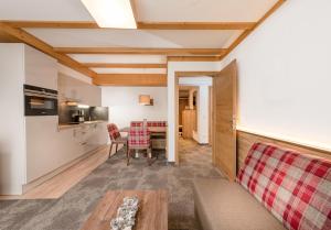 Apartments  Garni Alpenrose,Near Gruenwaldkopf Cable Car,3 star