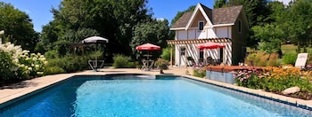 Clyde Hall Bed And Breakfast,Lanark>>Carleton Place,3.5 star