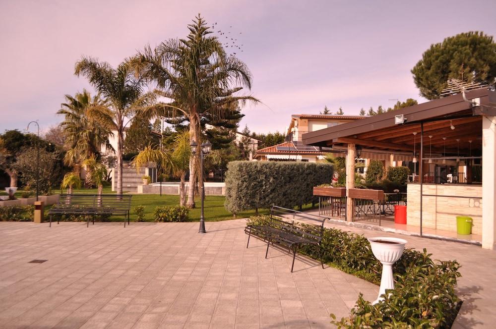 Agri Art Croce Vallone,Catania>>Biancavilla,3 star