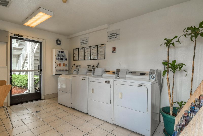 motel 6 escondido ca