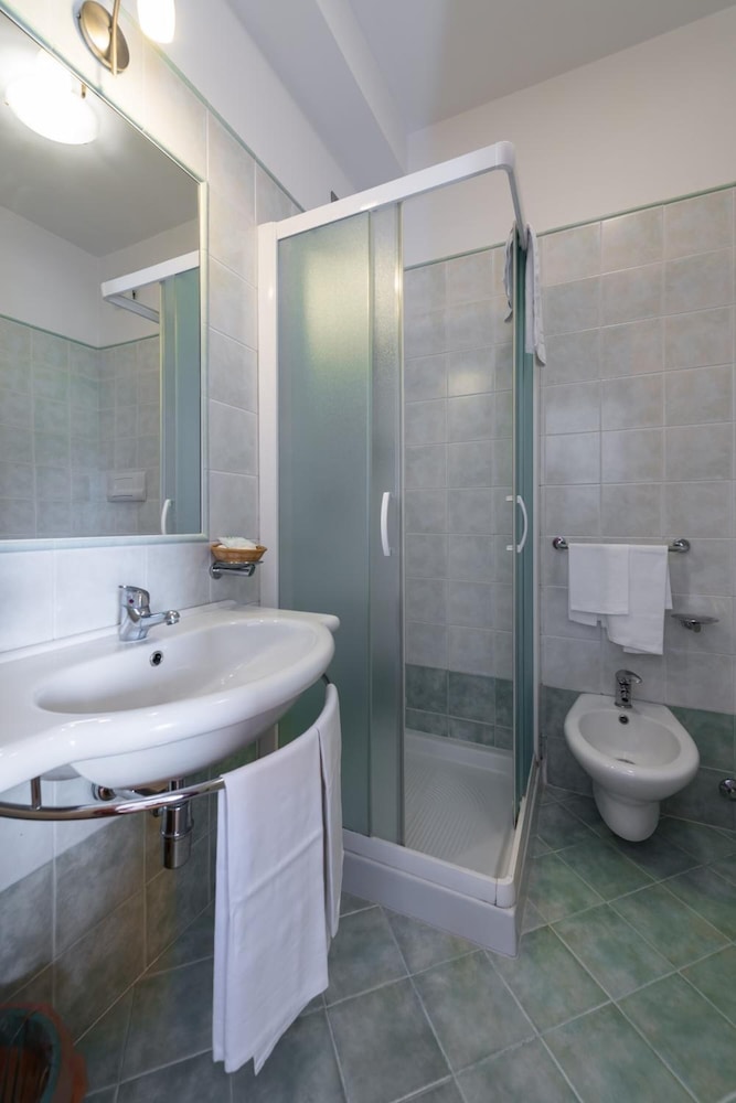 albergo villa a mare