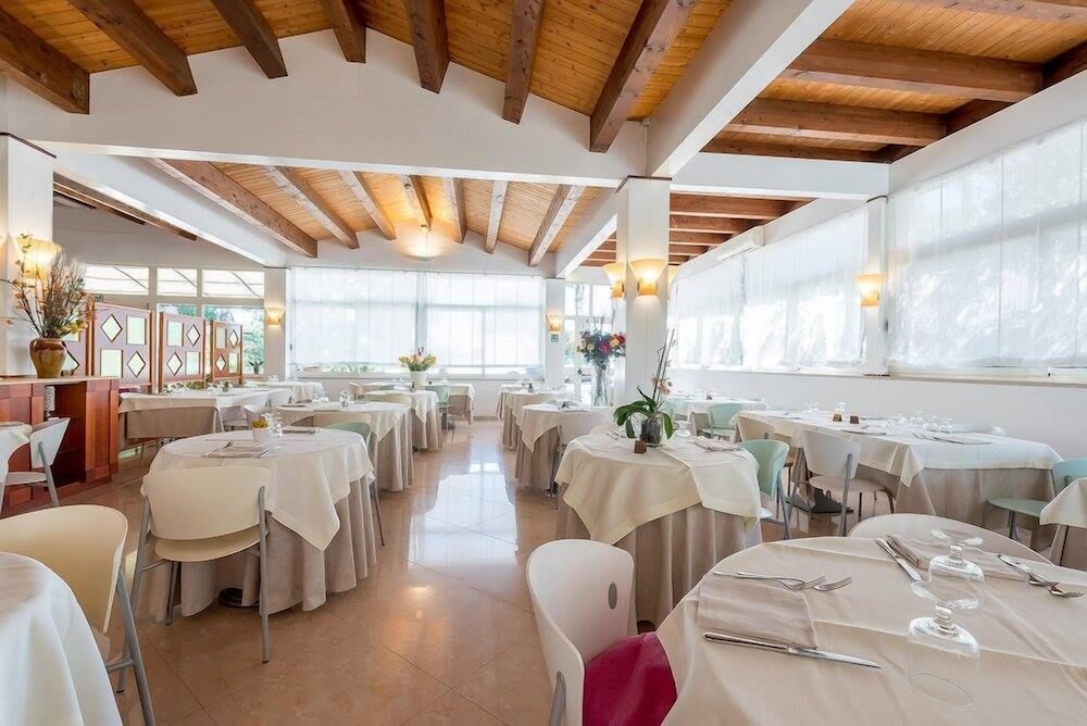 albergo villa a mare