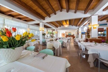 albergo villa a mare