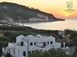 albergo villa a mare
