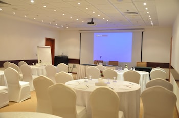 reef al malaz hotel international