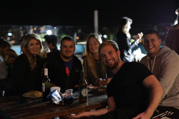 chill backpackers